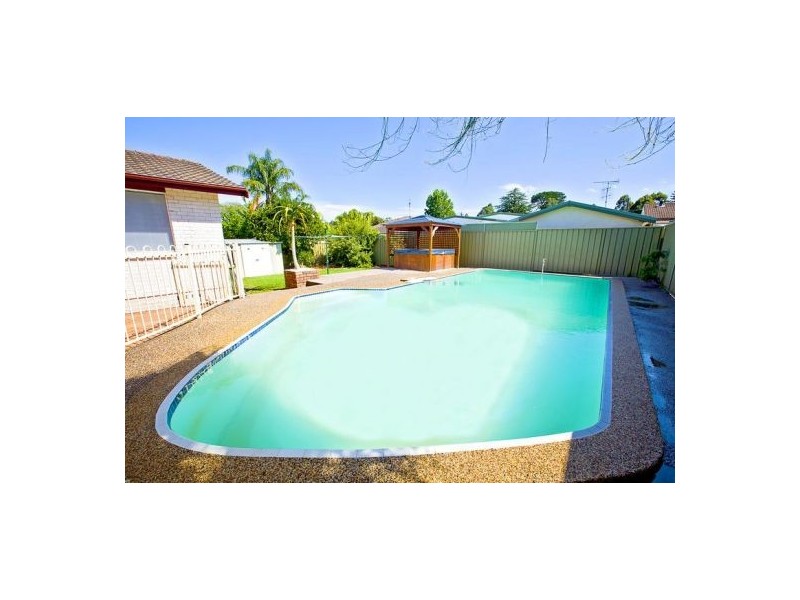 19 Bunyan Rd, Leonay NSW 2750