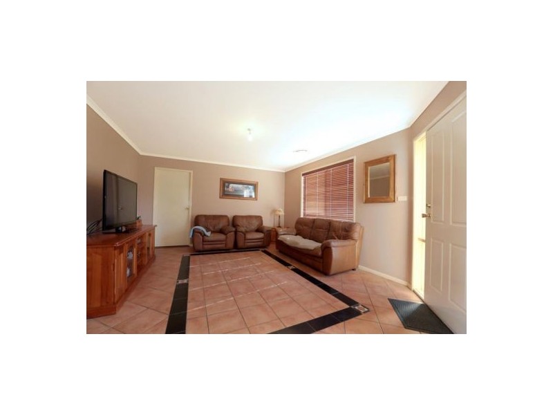 18 Ormonde Close, Glenmore Park NSW 2745