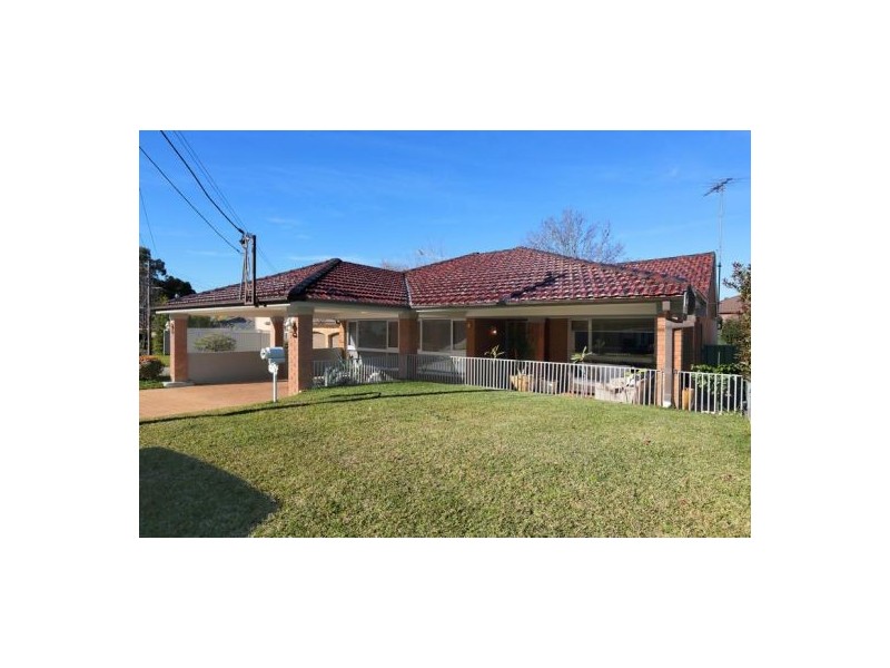 8 Parklands Avenue, Leonay NSW 2750