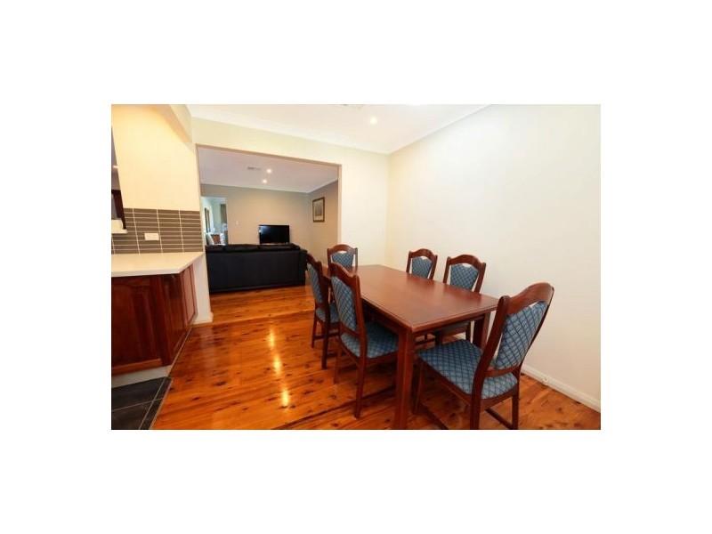 8 Parklands Avenue, Leonay NSW 2750