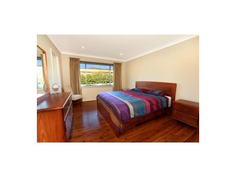 8 Parklands Avenue, Leonay NSW 2750