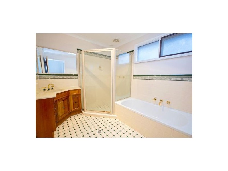 5 Blackbutt Place, Leonay NSW 2750