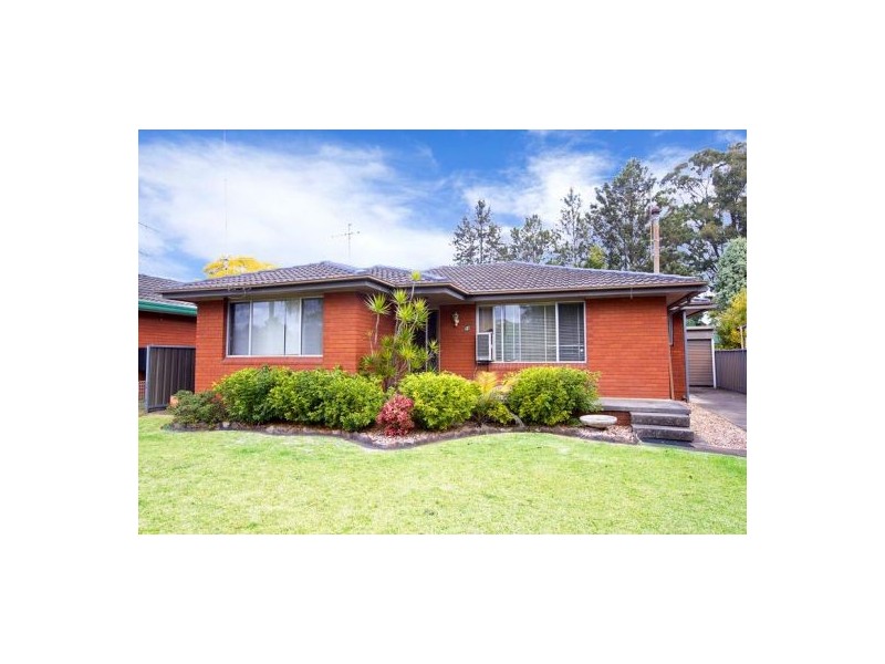 18 Moira Crescent, St Marys NSW 2760