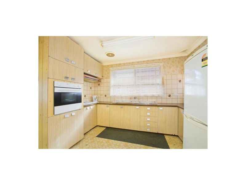 18 Moira Crescent, St Marys NSW 2760