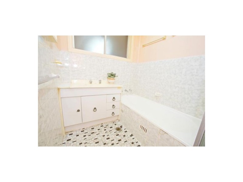 18 Moira Crescent, St Marys NSW 2760