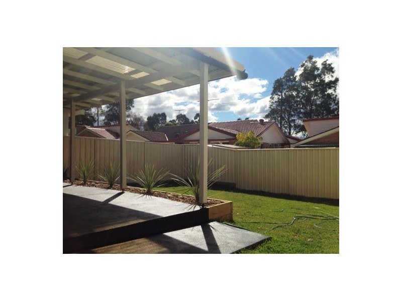 2/51 Goldmark Crescent, Cranebrook NSW 2749