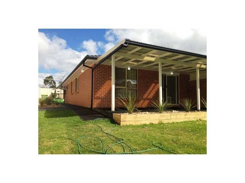 2/51 Goldmark Crescent, Cranebrook NSW 2749