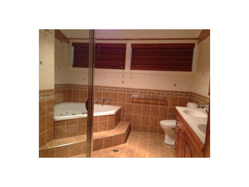 5 The Upper Sanctuary Drive, Leonay NSW 2750