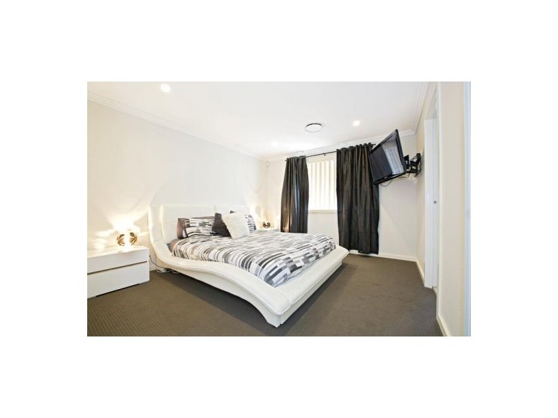 15 Cherrywood Street, Claremont Meadows NSW 2747