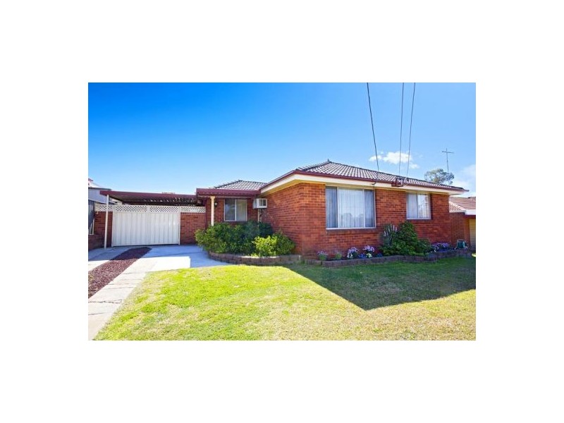 9 Rugby Street, Cambridge Park NSW 2747