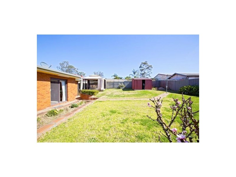 9 Rugby Street, Cambridge Park NSW 2747