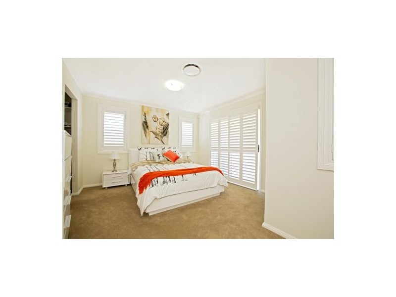 18 Parakeet Grove, Glenmore Park NSW 2745