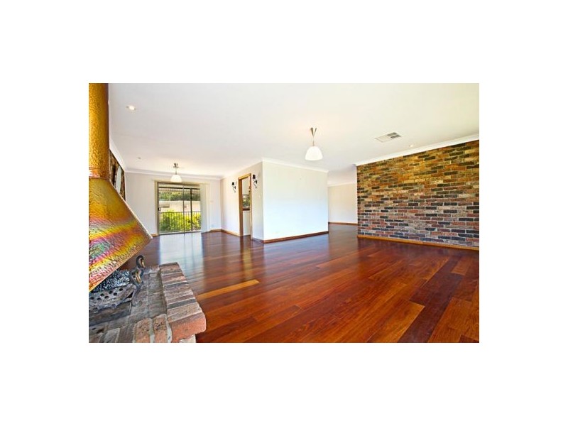 27 Currawong Crescent, Leonay NSW 2750