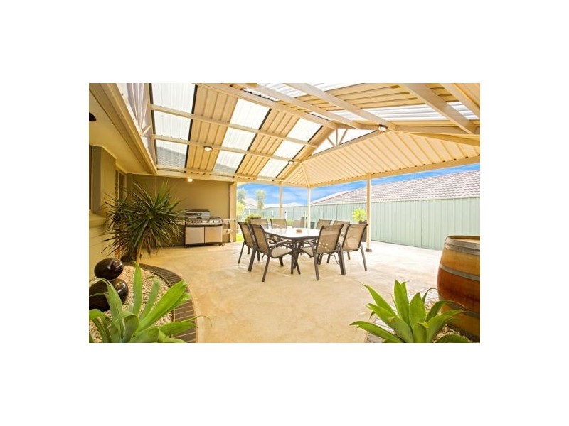 27 Windorra Avenue, Glenmore Park NSW 2745