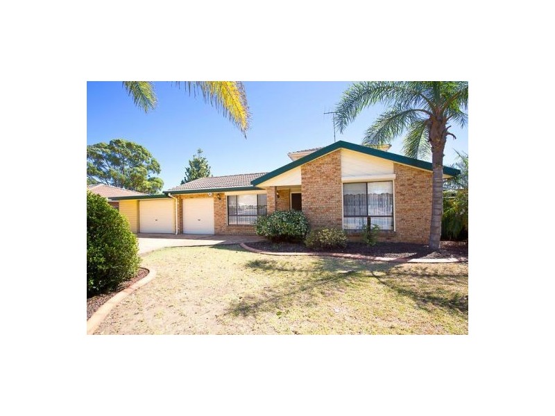 13 Sunflower Drive,, Claremont Meadows NSW 2747