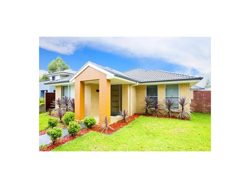 16 Waterside Boulevarde, Cranebrook NSW 2749
