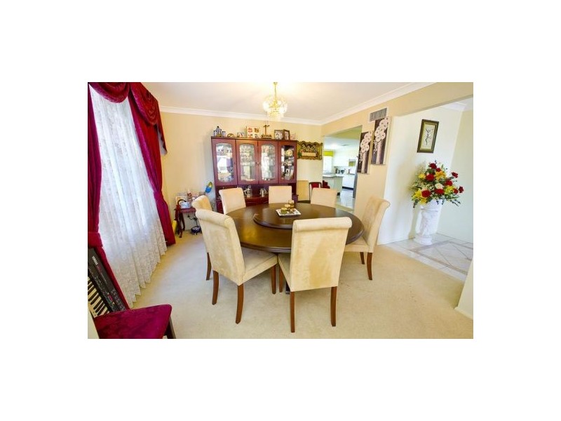 9 Burraga Place, Glenmore Park NSW 2745