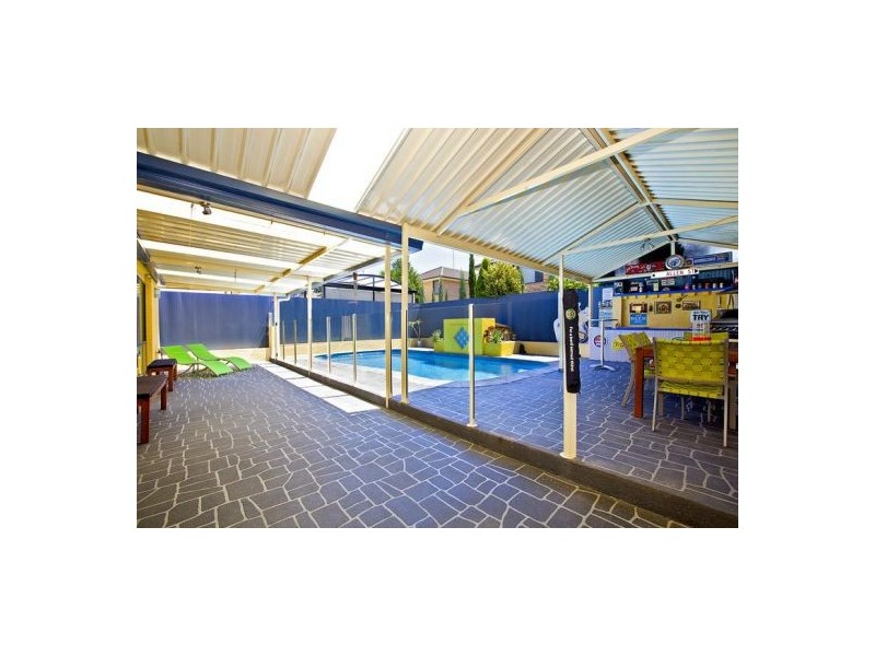 17 Kingsfield Avenue, Glenmore Park NSW 2745