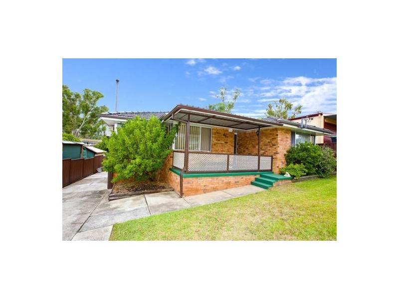 8 Dundee Street, Cambridge Park NSW 2747