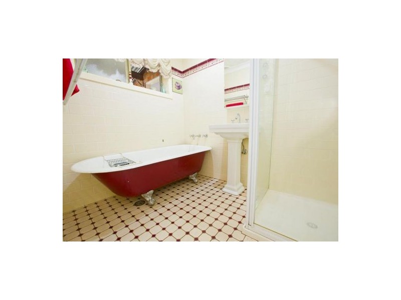 8 Dundee Street, Cambridge Park NSW 2747