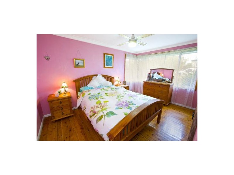 8 Dundee Street, Cambridge Park NSW 2747