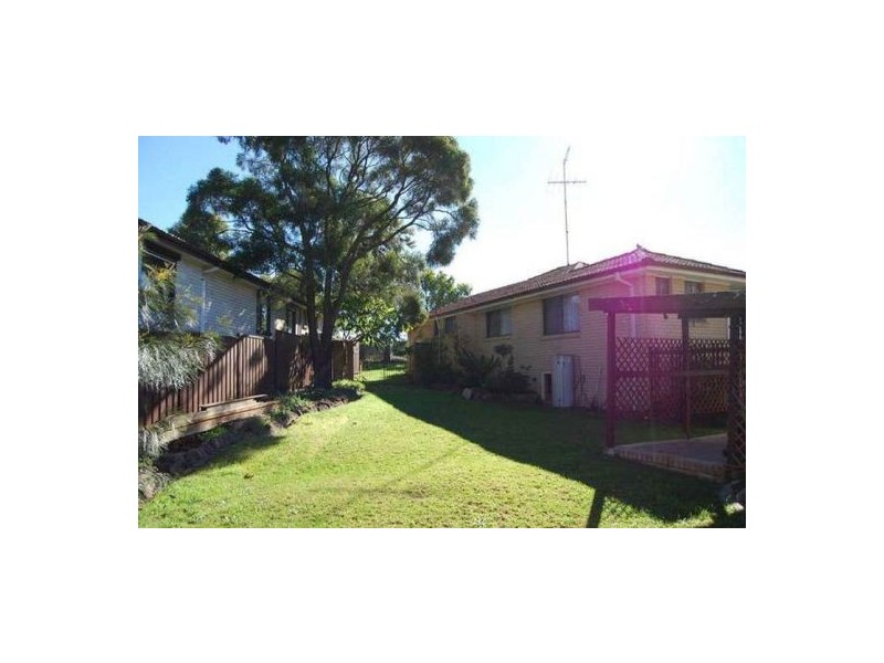 9 Nerang Circuit, South Penrith NSW 2750