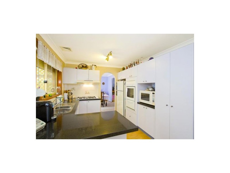 8 Schoolhouse Road, Glenmore Park NSW 2745