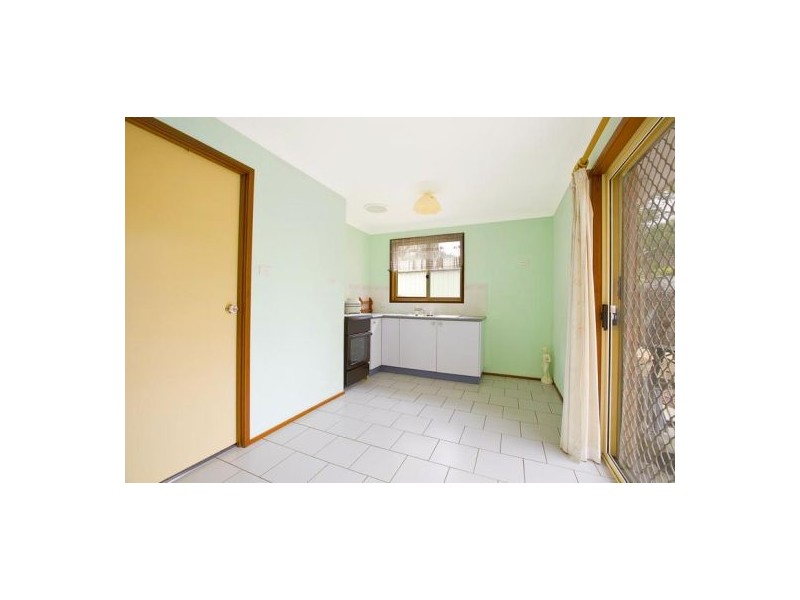 8 Schoolhouse Road, Glenmore Park NSW 2745