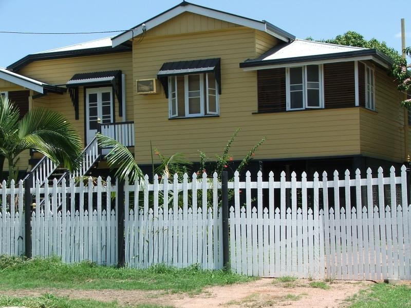 63 Carmody Street, Hermit Park QLD 4812