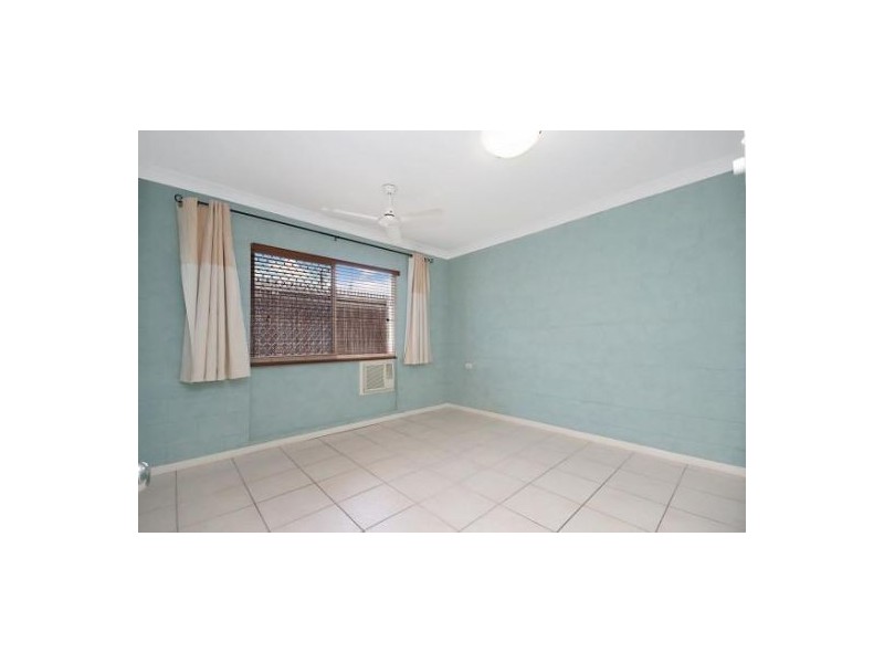 West End QLD 4810