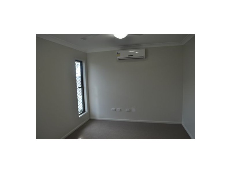 Bushland Beach QLD 4818