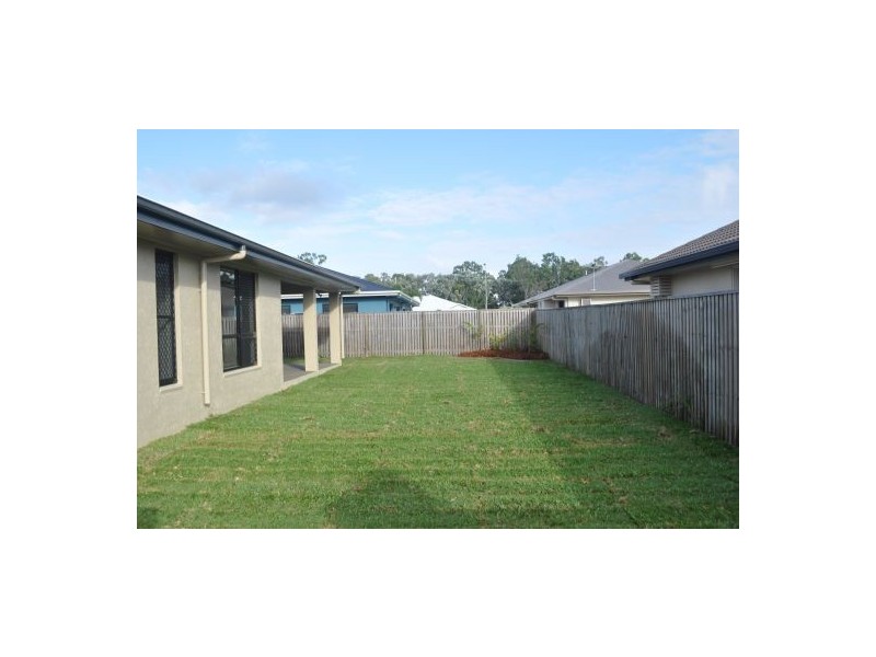 Bushland Beach QLD 4818