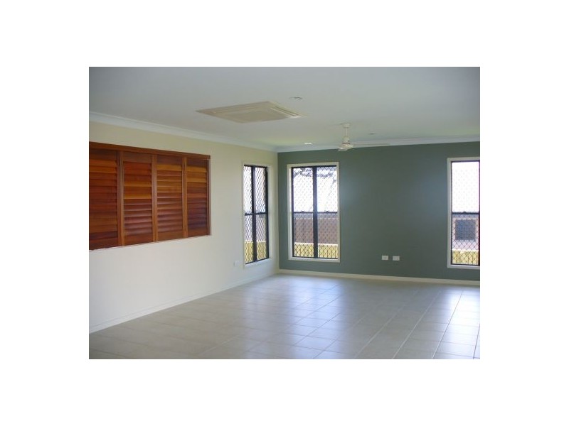 17 Keswick Street, Bushland Beach QLD 4818