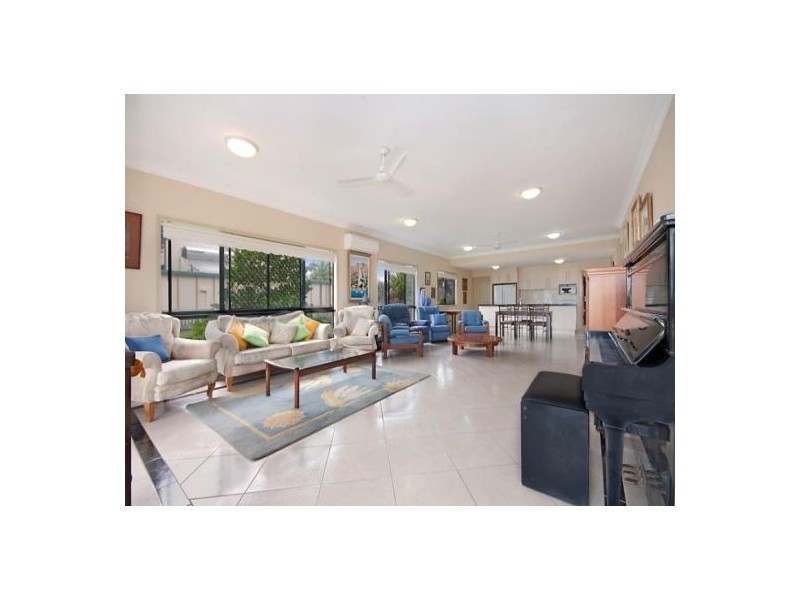 Rowes Bay QLD 4810