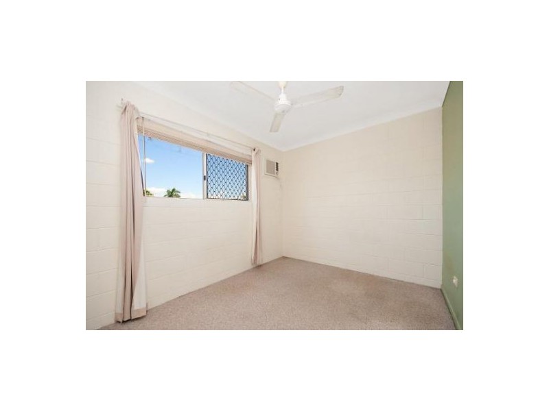 Pimlico QLD 4812
