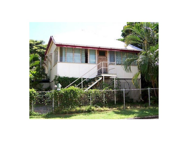 West End QLD 4810
