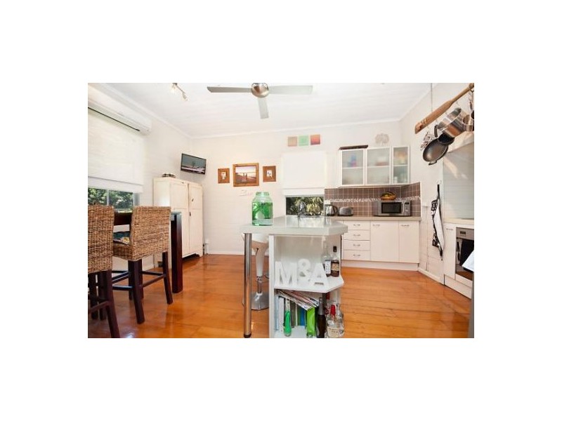 Railway Estate QLD 4810