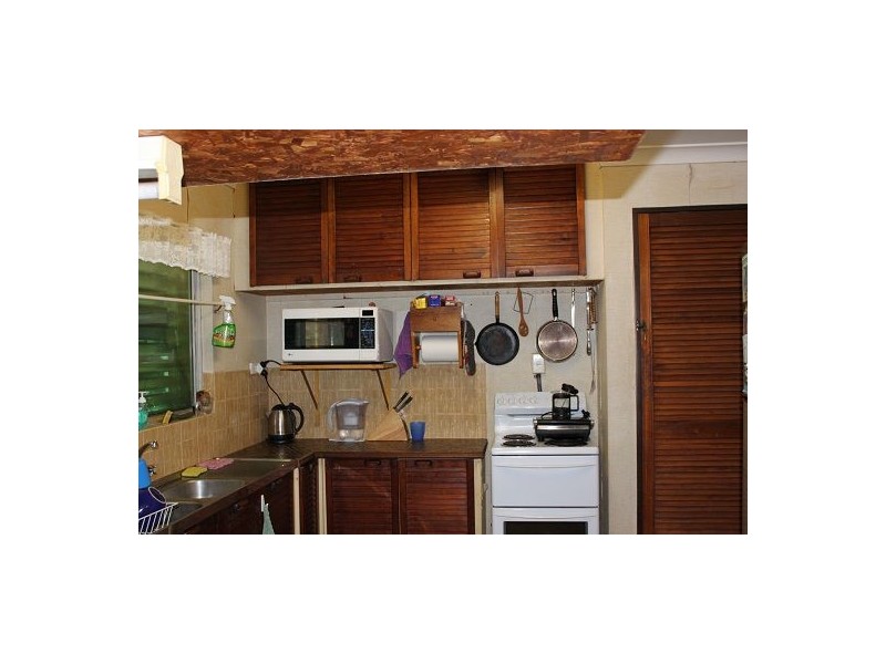 11 Grasstree Beach Road, Grasstree Beach QLD 4740