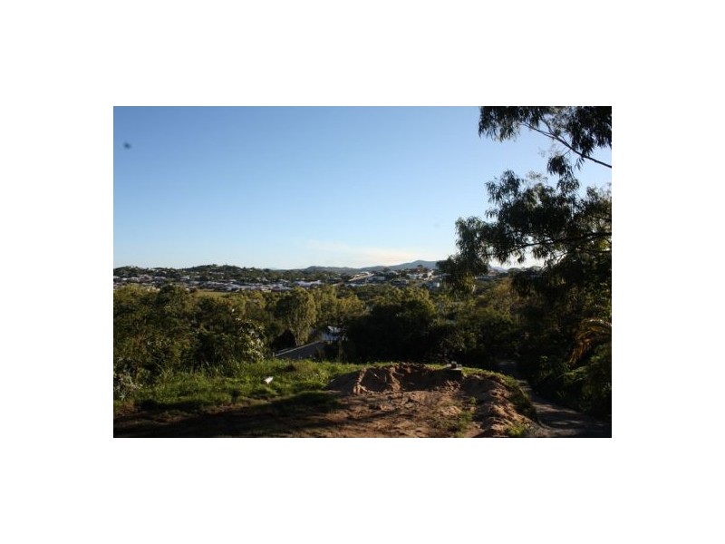 15 Ian Wood Drive, Dolphin Heads QLD 4740