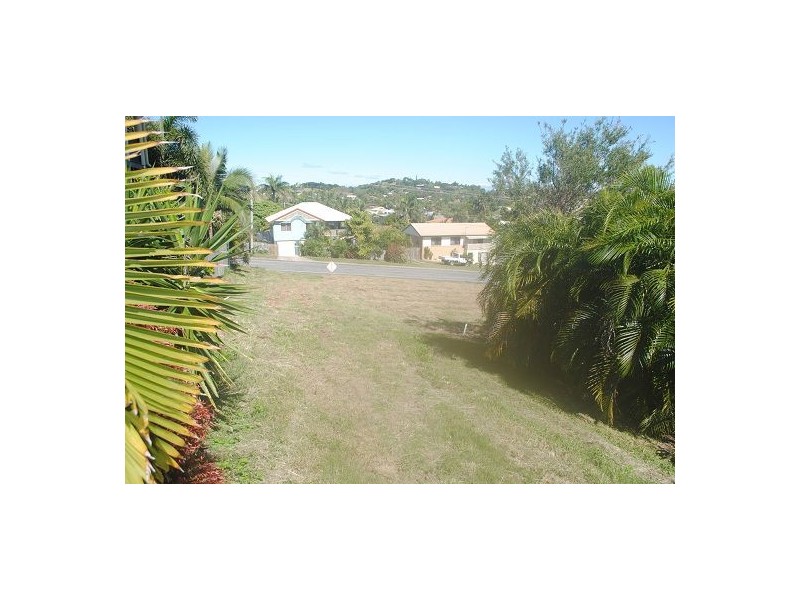 6 Coral Ridge Drive, Eimeo QLD 4740