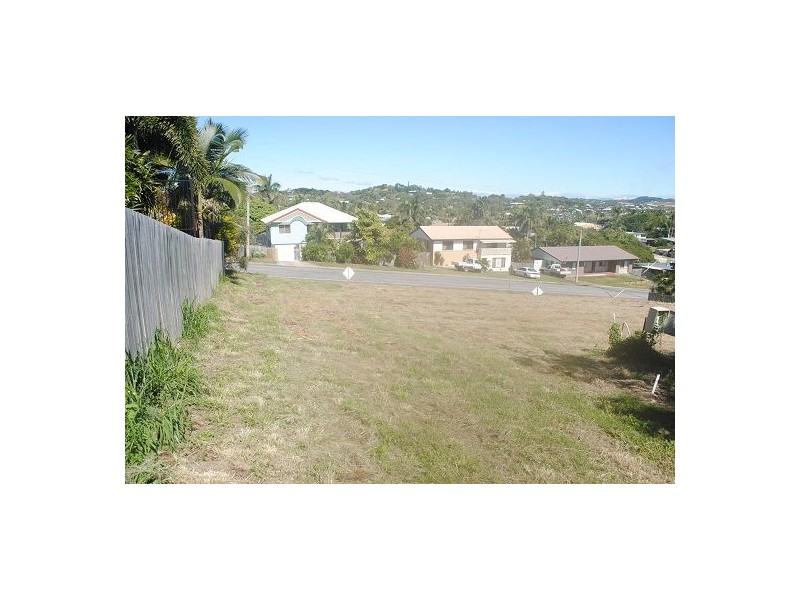 6 Coral Ridge Drive, Eimeo QLD 4740
