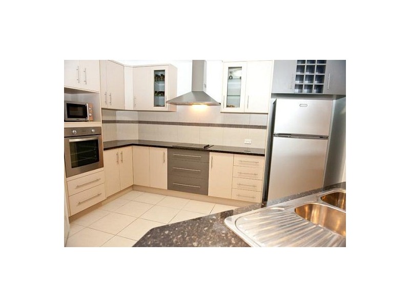 81 Victor Ave, Glenella QLD 4740