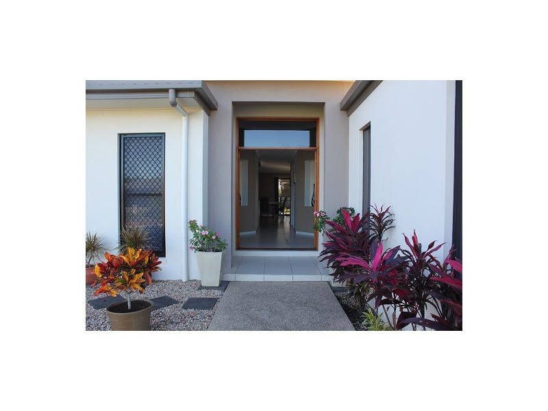 81 Victor Ave, Glenella QLD 4740