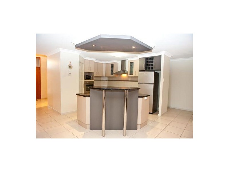 81 Victor Ave, Glenella QLD 4740