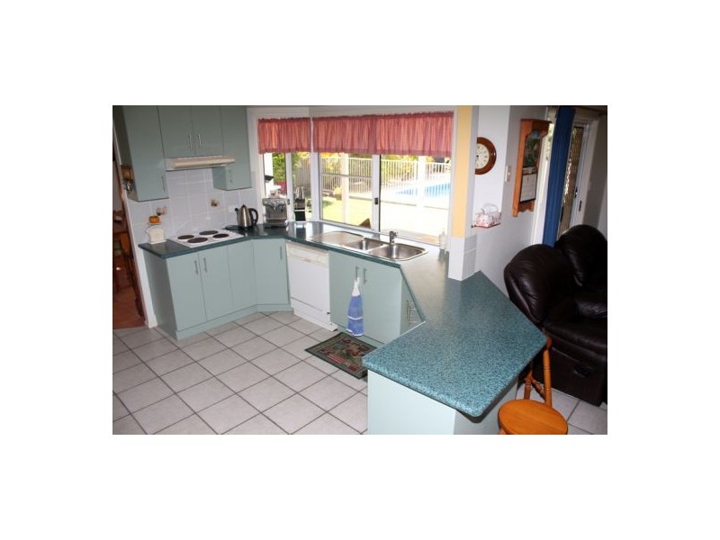 1 Lazarus Court, Eimeo QLD 4740