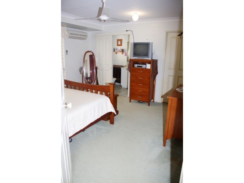 1 Lazarus Court, Eimeo QLD 4740