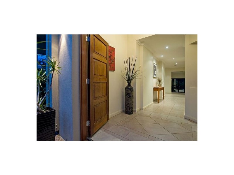 28 Pacha Close, Coomera Waters QLD 4209