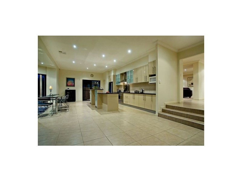 28 Pacha Close, Coomera Waters QLD 4209