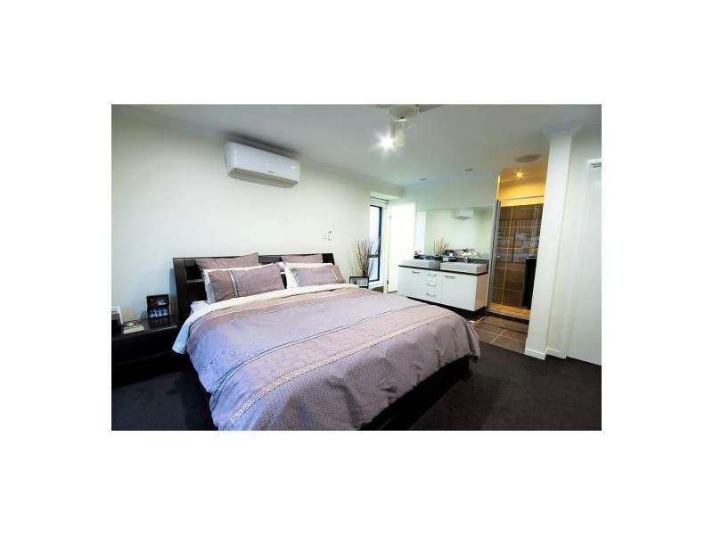 3 Riverbreeze Crescent, Upper Coomera QLD 4209