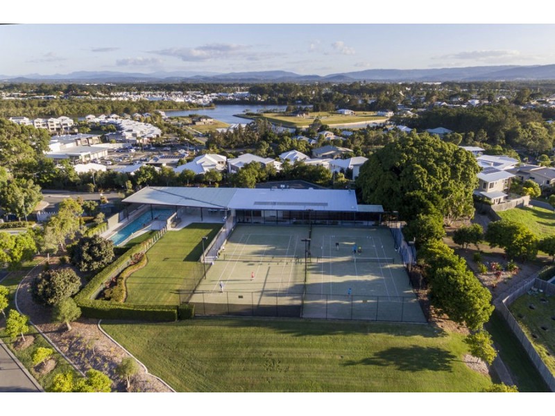 13 Kestrel Lane, Coomera Waters QLD 4209